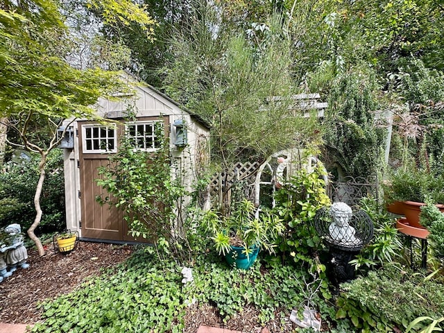 view of outbuilding