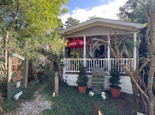 view of front facade featuring covered porch