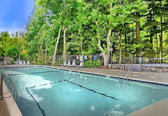 64 Main St Unit 25B, Stoneham, MA 02180 - view of community pool