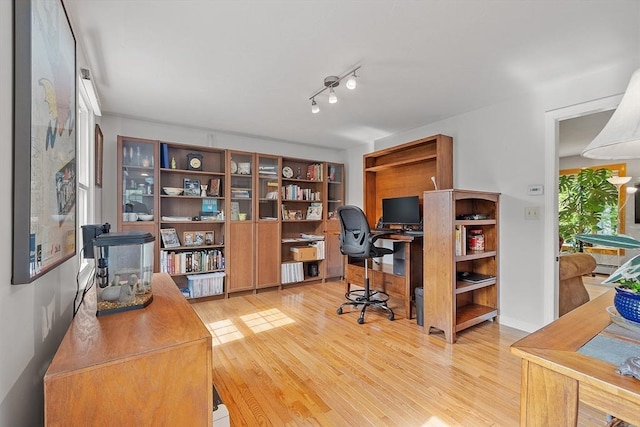 17 Lantern Ln, Leominster, MA 01453 - office space with light wood-style floors