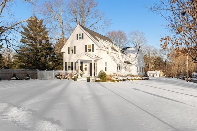 view of front of property