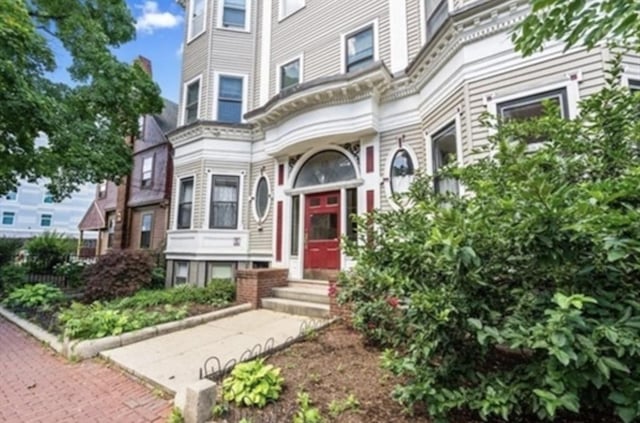 15 Trowbridge St Unit 12A, Cambridge, MA 02139 - view of exterior entry