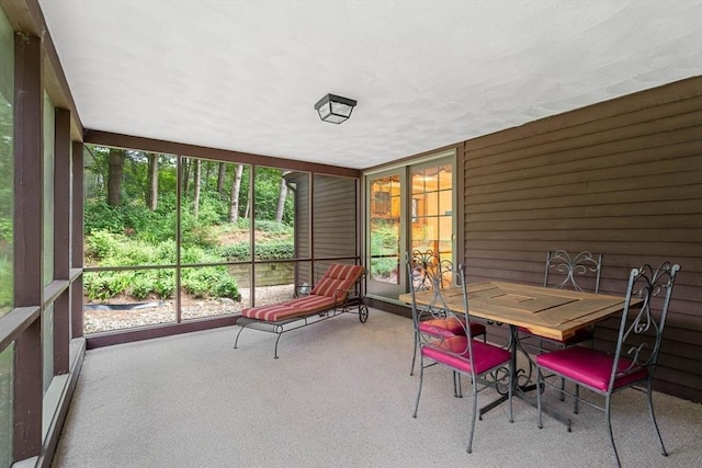 369 Border Rd, Concord, MA 01742 - view of sunroom / solarium