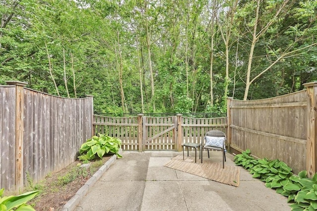 83 Jamestown Dr Unit 83, Springfield, MA 01108 - view of patio / terrace