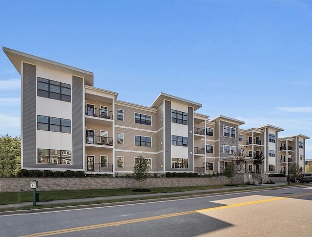 55 Pointe Pl Unit 307, Dover, NH 03820 - view of apartment building / complex