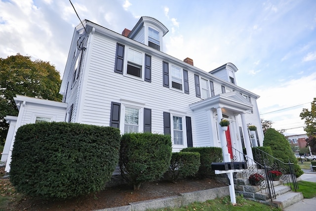 view of front of house