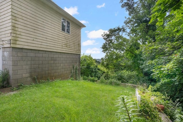 376 N Underwood St, Fall River, MA 02720 - view of yard