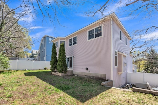 14 Pleasant View Ave, Lynn, MA 01902 - rear view of property featuring a fenced backyard