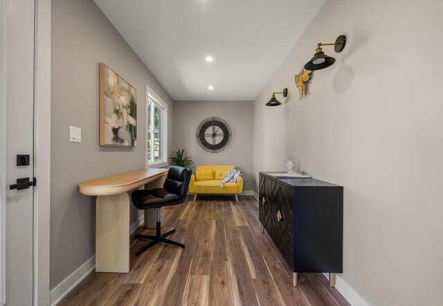 office with dark wood-style floors, baseboards, and recessed lighting
