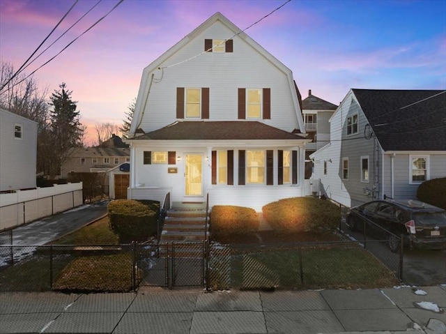 view of front of property