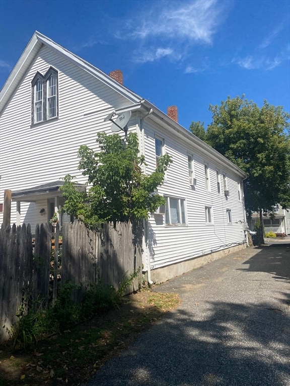 view of home's exterior