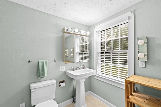 23 Garden Rd, Scituate, MA 02066 - bathroom featuring toilet and a textured ceiling