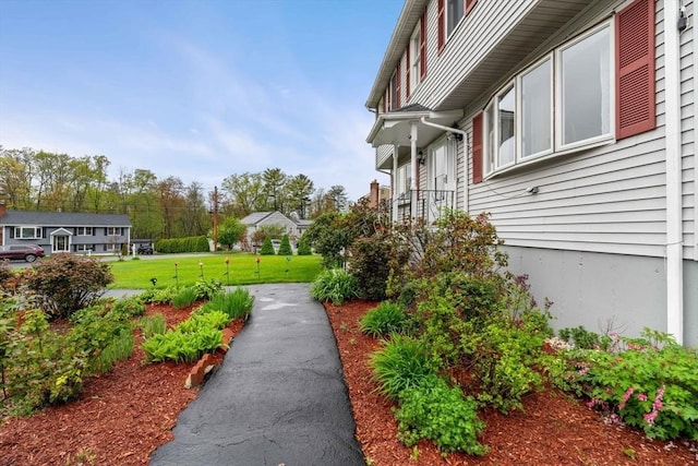 11 Douglas Ave, Burlington, MA 01803 - view of green lawn