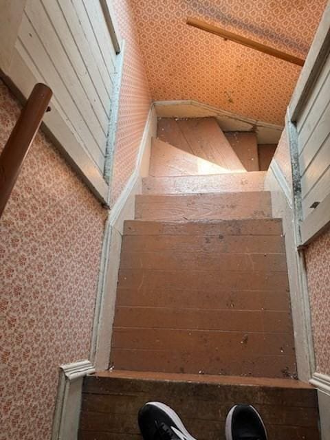 99 Beacon St, Boston, MA 02136 - detailed view of wallpapered walls