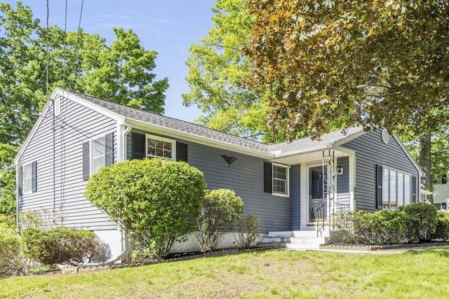 32 Arden St, Holyoke, MA 01040 - ranch-style home with a front yard