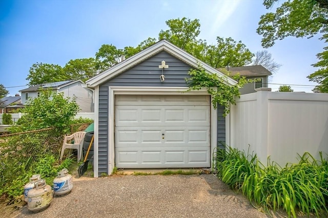37 Border St, Springfield, MA 01104 - view of detached garage