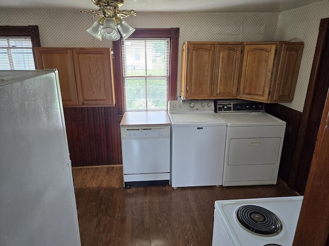 43 Jefferson St, Taunton, MA 02780 - laundry area featuring wallpapered walls, a ceiling fan, washing machine and dryer, and dark wood finished floors