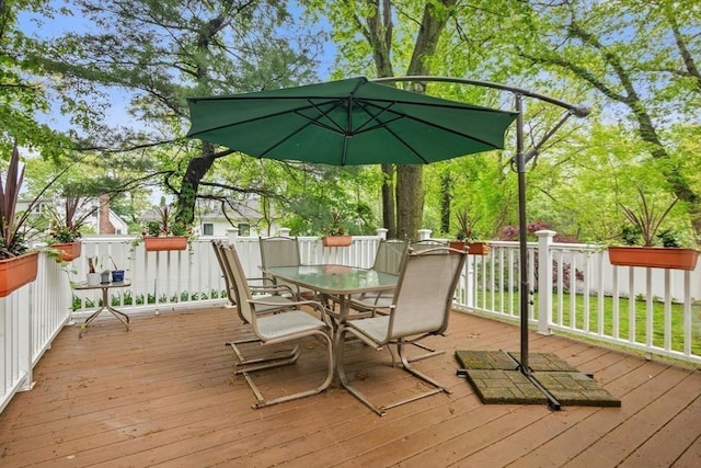 304 Hunting Rd, Needham, MA 02494 - deck with outdoor dining area