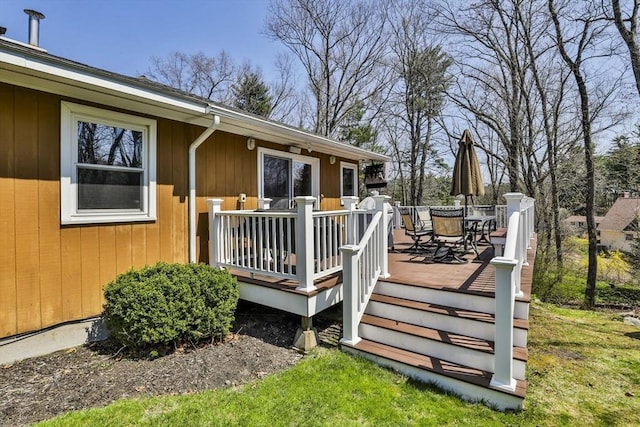 deck featuring outdoor dining space