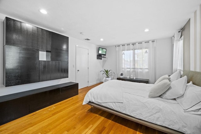 26 Sherwood Rd, Swampscott, MA 01907 - bedroom featuring light wood-style flooring and recessed lighting
