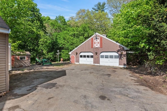 676 Salem St, Groveland, MA 01834 - view of detached garage