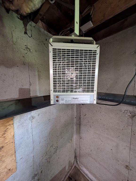 74 Ellis Rd, Southbridge, MA 01550 - detailed view of ac unit