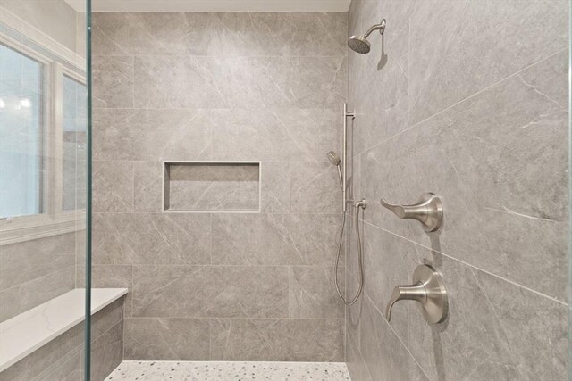 11 Olde Stable Ln, Easton, MA 02356 - bathroom with a tile shower