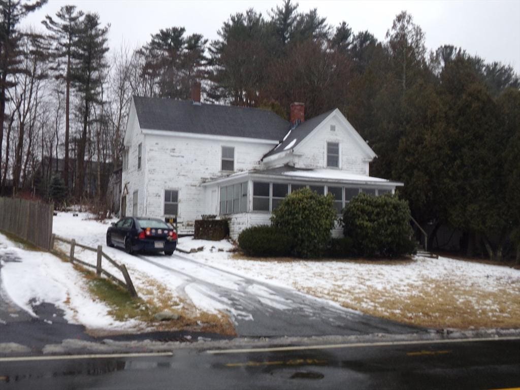 view of front of house