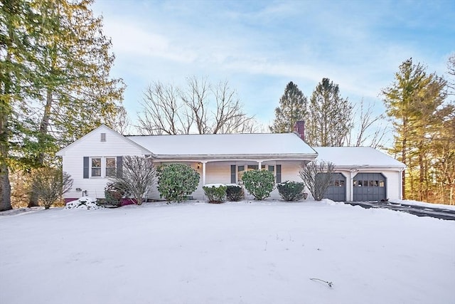 single story home featuring a garage