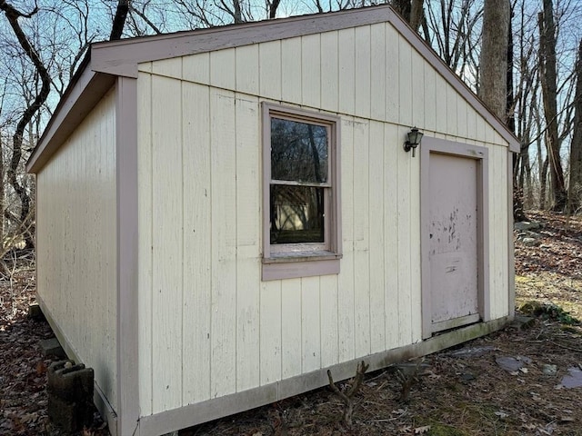 view of outbuilding