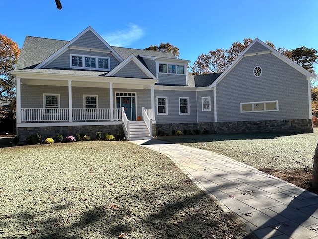 view of front facade with covered porch