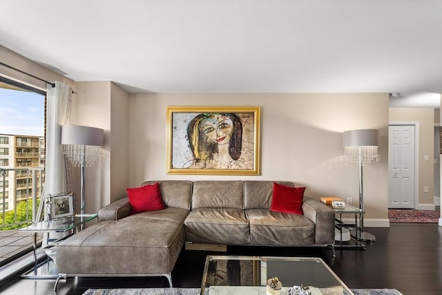 131 Coolidge Ave Unit 621, Watertown, MA 02472 - living area with wood finished floors and baseboards