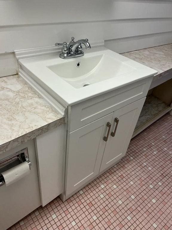 57 Broadlawn Park Unit 24, Boston, MA 02467 - bathroom with vanity