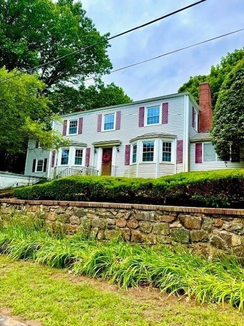 1 Ingalls Ter, Lynnfield, MA 01940 - view of front facade with a chimney