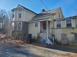 Listing photo 2 for 137 Pond St, Ashland MA 01721