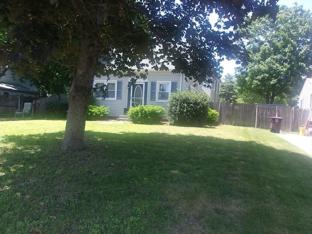 14 Mutton Ln, Weymouth, MA 02189 - view of yard