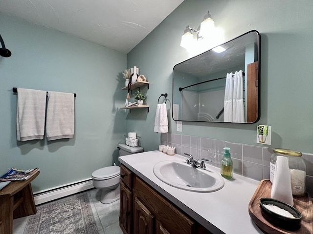 full bathroom featuring tasteful backsplash, curtained shower, toilet, a baseboard heating unit, and vanity