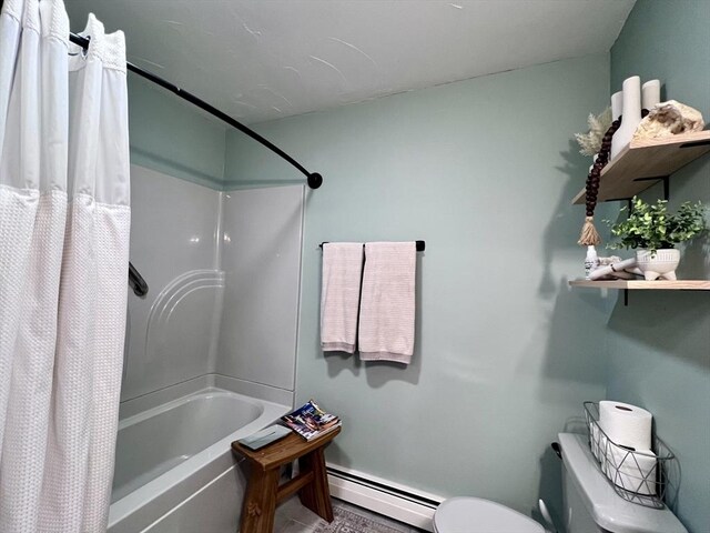 bathroom with baseboards, baseboard heating, toilet, and shower / bathtub combination with curtain