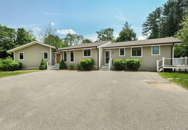 30 Pheasant Ln, Pembroke, MA 02359 - single story home featuring driveway