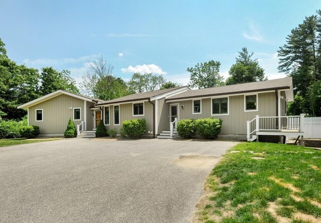 30 Pheasant Ln, Pembroke, MA 02359 - view of single story home