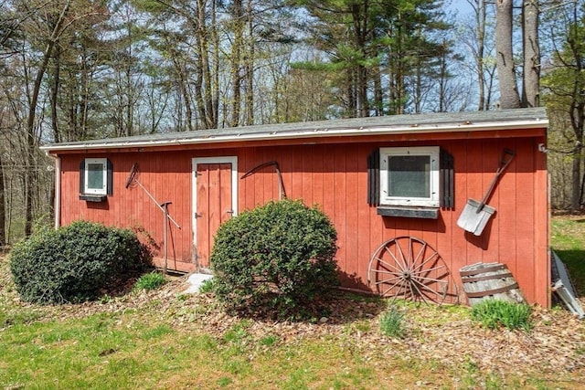 view of outbuilding with an outbuilding