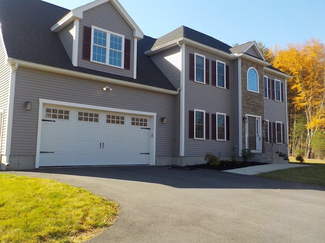 view of front facade featuring a garage