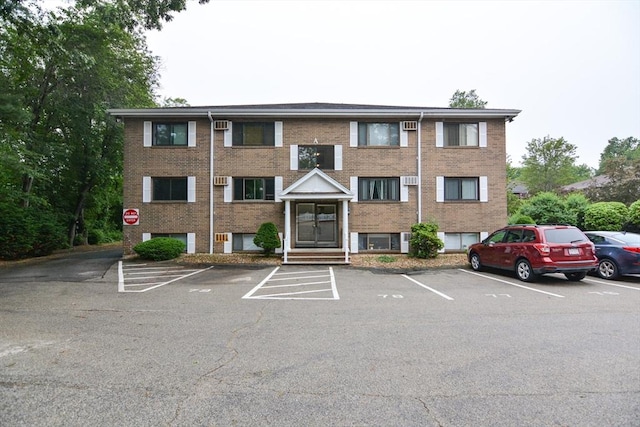 45 Macy St Unit 200A, Amesbury, MA 01913 - view of building exterior with uncovered parking