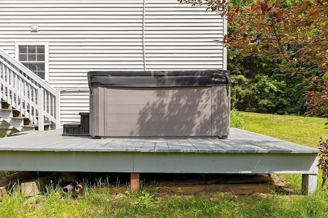 728 River St, Winchendon, MA 01475 - exterior view of stairway