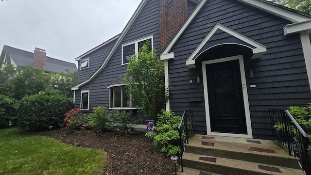 9 Venner Rd, Arlington, MA 02476 - entrance to property with a chimney
