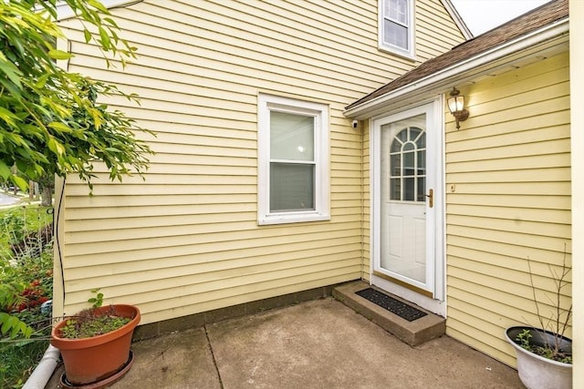 276 Oak St, Springfield, MA 01151 - view of property entrance