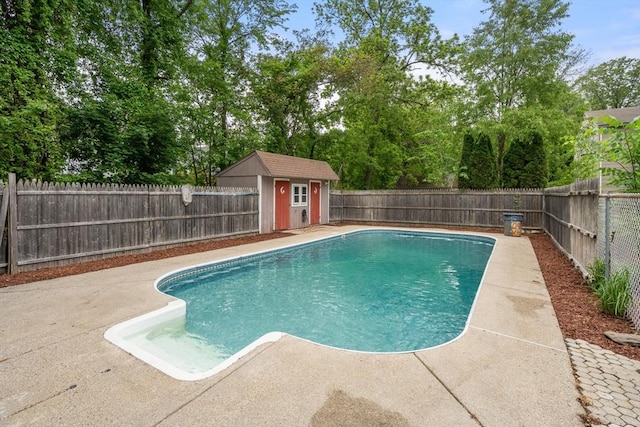 29 Hudson Ave, Southbridge, MA 01550 - view of pool with a patio and a fenced backyard