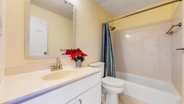 full bath featuring toilet, vanity, and shower / bathtub combination with curtain