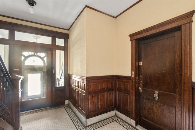 8 Browne St Unit 1, Brookline, MA 02446 - foyer with ornamental molding and wainscoting