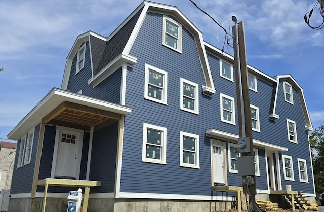 9 Swan St Unit 3, Beverly, MA 01915 - view of front of home with a gambrel roof